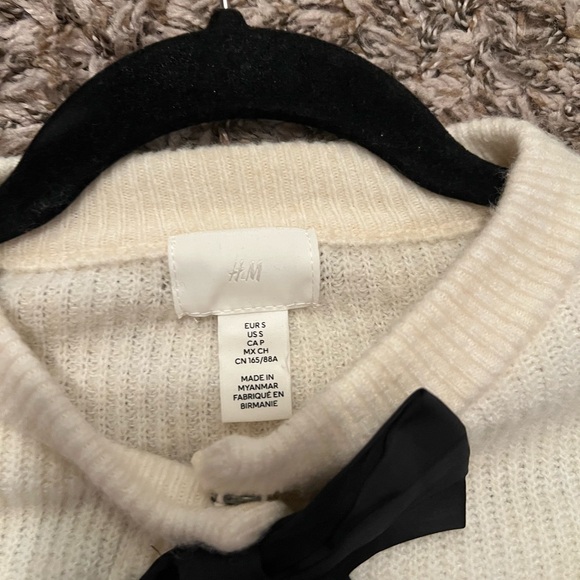 H&M Cream Cardigan with Black Bows - Picture 2 of 2